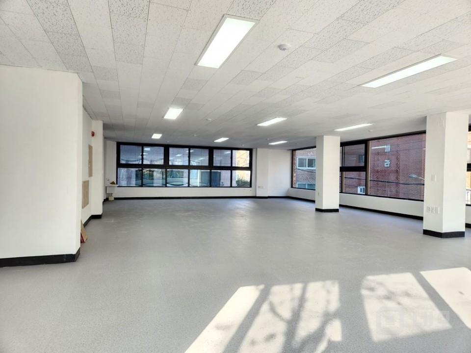 신축급 2층 공실사무실 내외관 깨끗합니다 빠른입주 가능합니다 매물의 2번째 사진