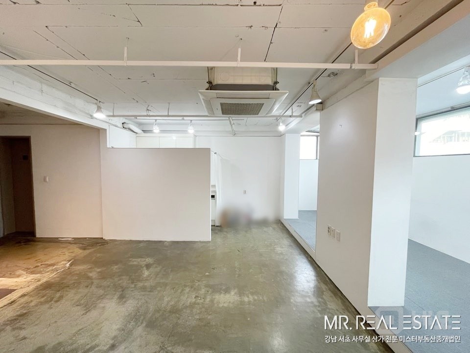 사진有.신사역8번인근.인테리어ACE.소형사무실 매물의 2번째 사진