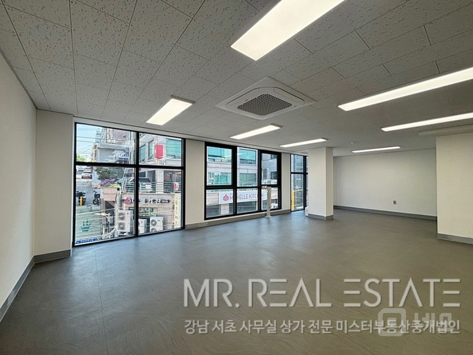 신논현인근 역세권 화이트톤S급인테리어.무료1대 매물의 6번째 사진
