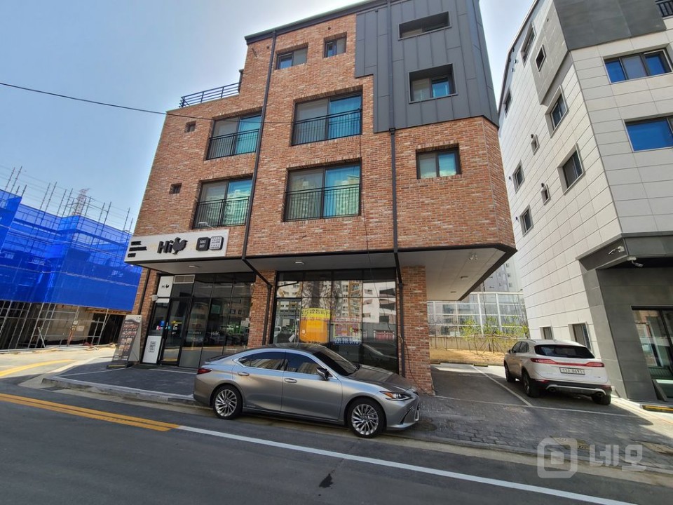 3천세대 아파트 단지 사이 상가 매물의 3번째 사진