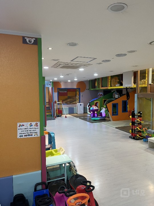 대로변 학원, 병원 밀집한 복합상가 평수 넓은 매물 매물의 1번째 사진