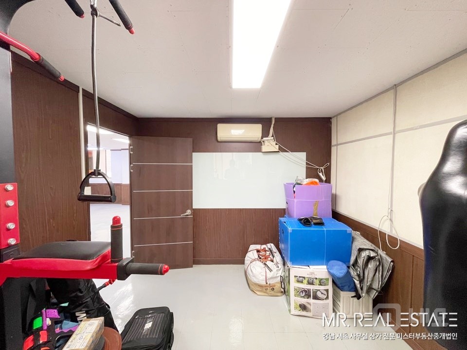 사진有.양재역 인근.가성비甲. 깔끔한 사무실 매물의 10번째 사진
