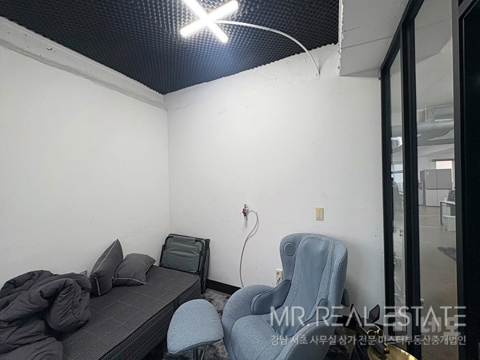 논현동 ACE인테리어 엘베有 41P 가성비최강 매물의 9번째 사진