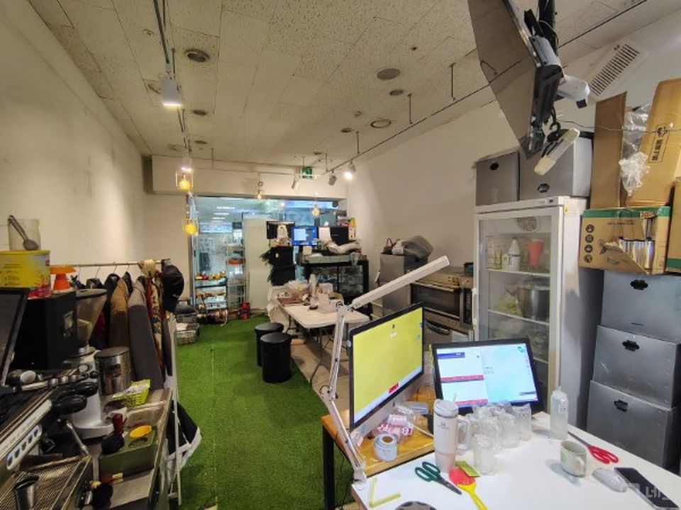 강남구 역삼동 접근성좋은 역세권 지층 상가 임대 매물의 2번째 사진