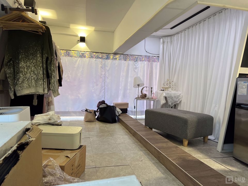 단골손님 많은 신림동 의류매장 매물의 4번째 사진