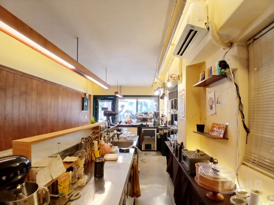 GATE 망원동 한강공원 초입에 위치한 코너노출 1층 상가 매물의 5번째 사진