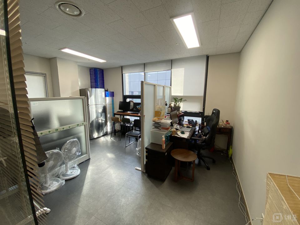 서울역 도보 7분거리에 위치한 7층 사무실 임대 매물의 2번째 사진