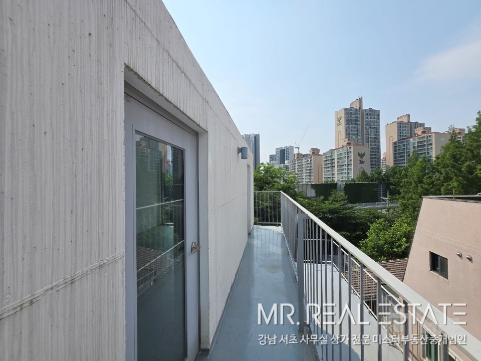 ★공방·네일·디자인 강추 디자인건축물.채광량多.복층사무실.가성비甲.ACE 매물의 3번째 사진