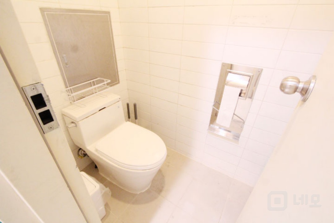 ● 나 스튜디오에요 하는 공간 입니다 ~~ 지하 스튜디오 시설 완비 !! 매물의 17번째 사진