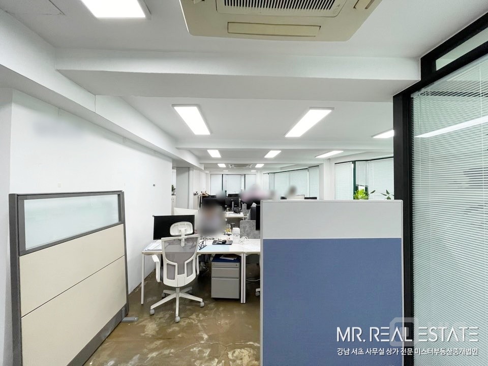 사진有.주차2대.인테리어.냉난방기完.논현역. 매물의 3번째 사진