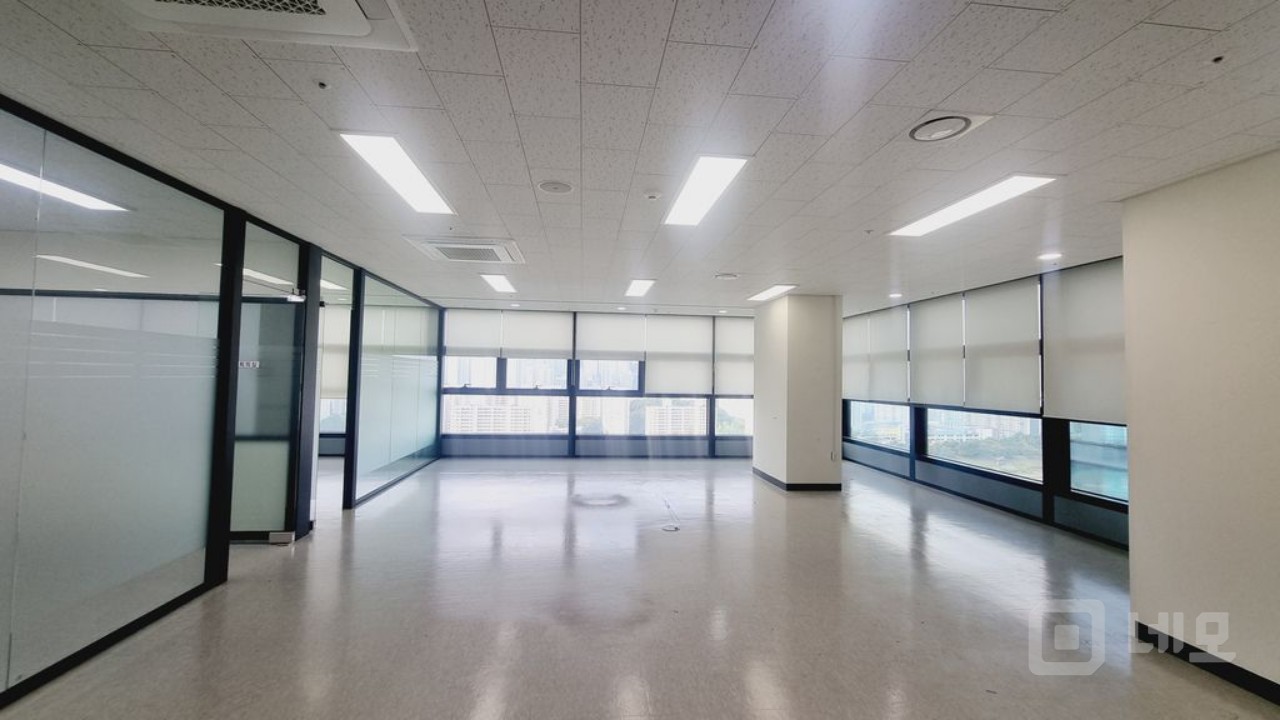 ◈가산역세권 ◈ 실36 ◈전망좋은 코너호실 ◈ 매물의 2번째 사진