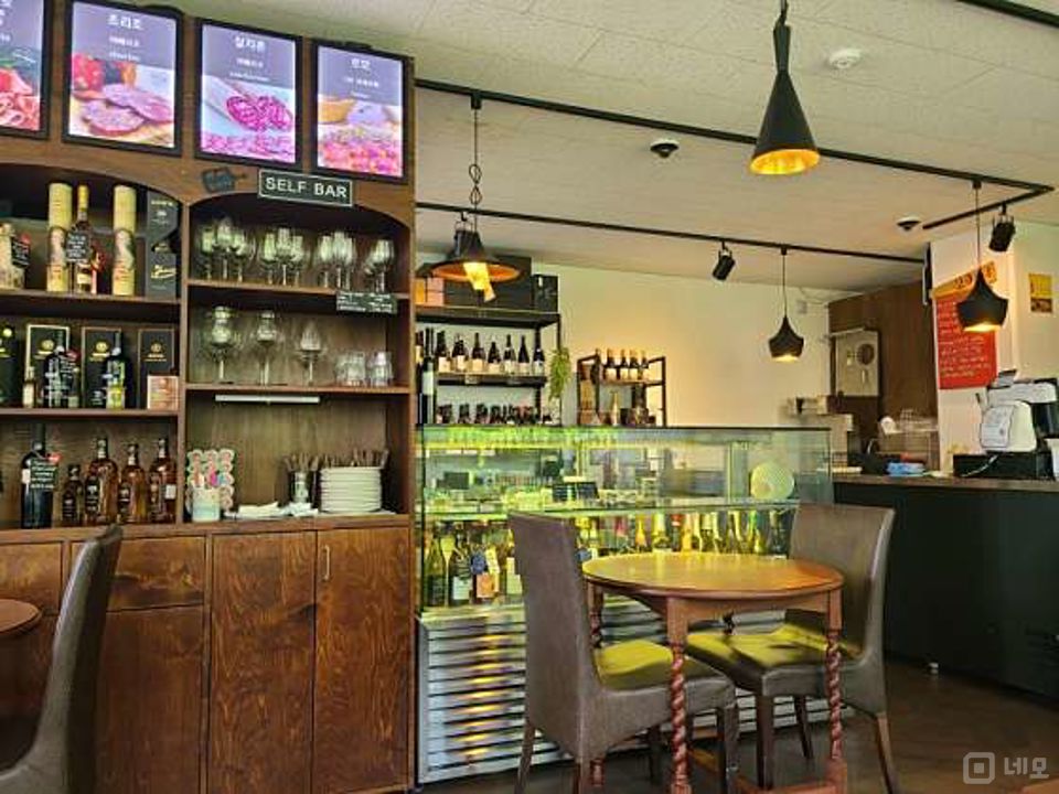 녹번동 시설양도 가능한 와인바 매물의 1번째 사진