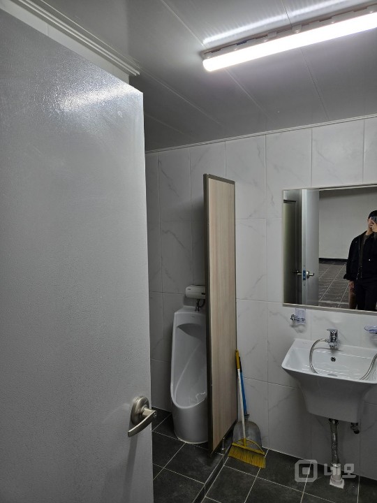 교대역 역세권 깔끔한 지하상가 매물의 4번째 사진