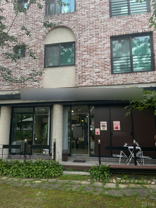 깔끔한 인테리어 완비, 신동 카페거리에 위치한 1층 카페 매물의 6번째 사진
