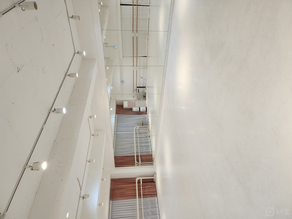 강남구 신사동 위치좋은 4층 발래스튜디오 임대  매물의 2번째 사진