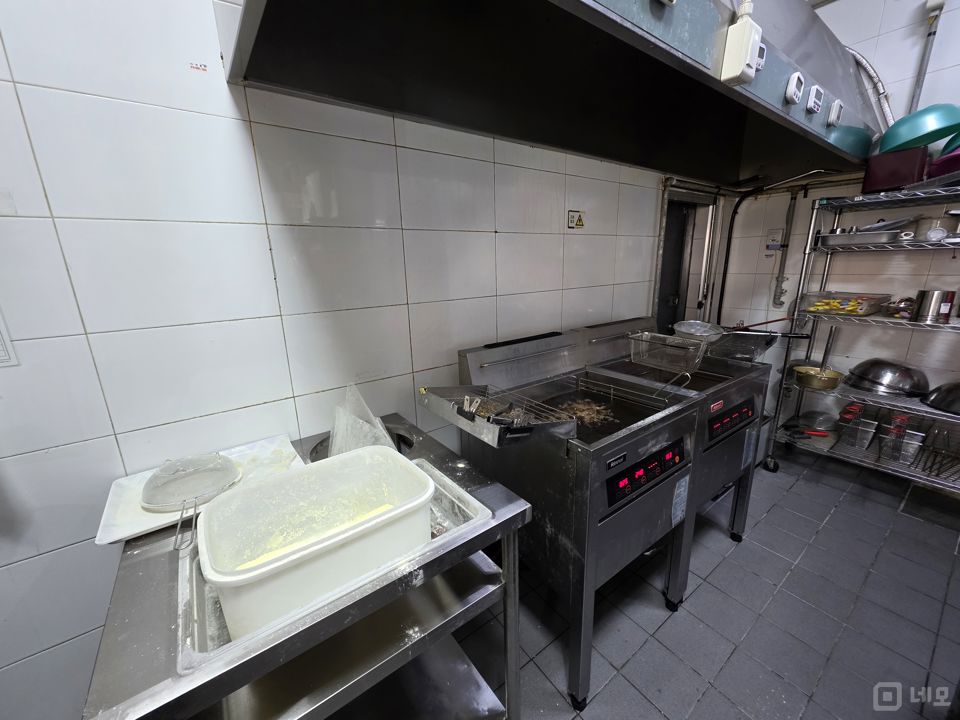 석관동 돌곶이역 역세권, 주방 시설 완비, 배달 매출 좋은 치킨집 매물의 3번째 사진