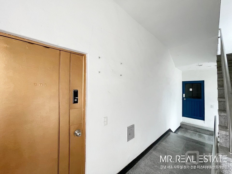 사진有.양재역 인근.가성비甲. 깔끔한 사무실 매물의 12번째 사진