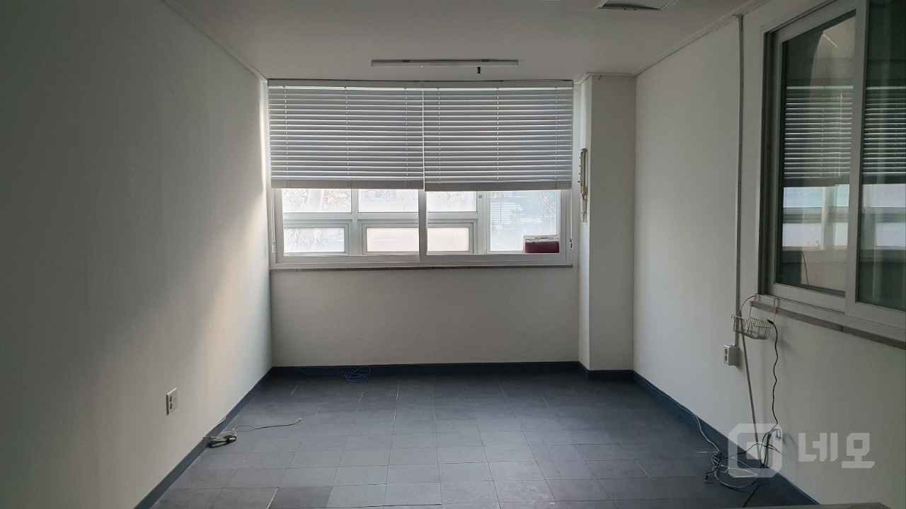 덕양구청뒤 깨끗한 사무실 상가. 교습소 피부미용 네일 자영업 등 추천 매물의 3번째 사진