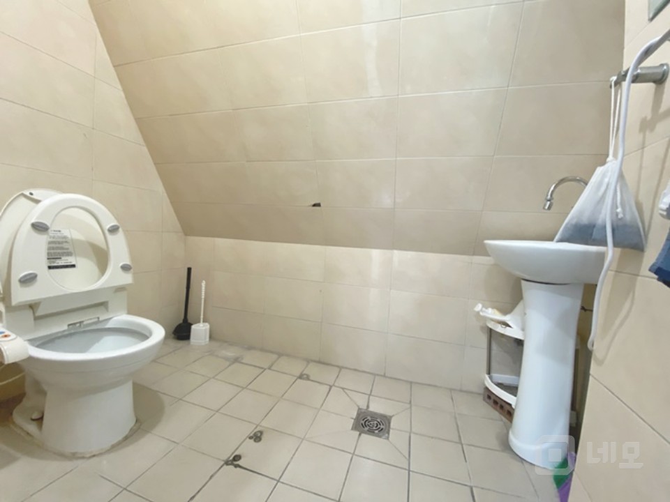 SY 무권리 메세나 폴리스 인근 가성비 좋은 유니크한 사무실 매물의 12번째 사진