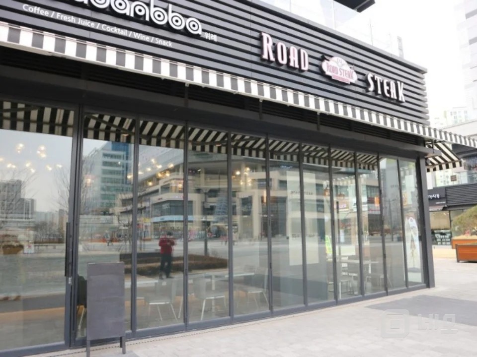 위례신도시 중앙광장에 접한 최고 입지의 코너상가 매물의 4번째 사진