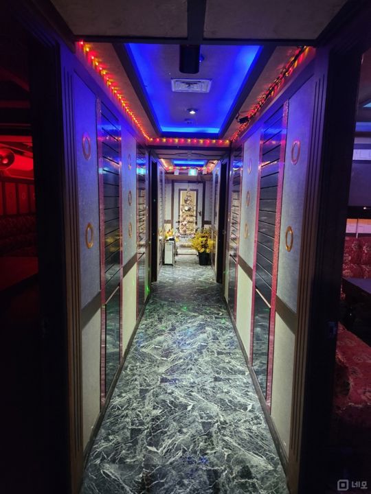 시설집기 포함, 인테리어 완비된 구로동 노래방 매물의 1번째 사진