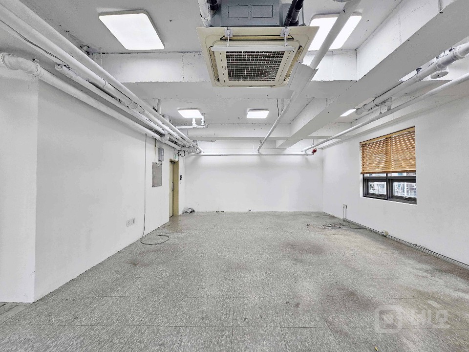 I세븐I 합정역 역세권 높은층고 화이트인테리어 무권리 사무실 매물의 4번째 사진