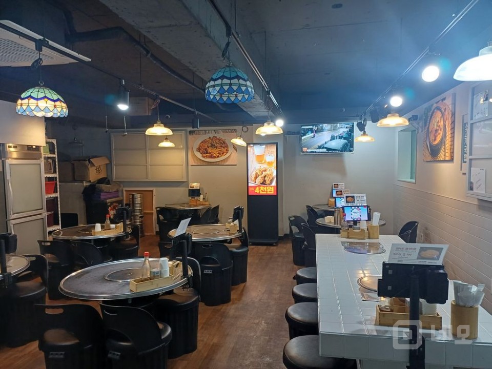 매봉역 먹자골목 1층 상기 매물의 1번째 사진