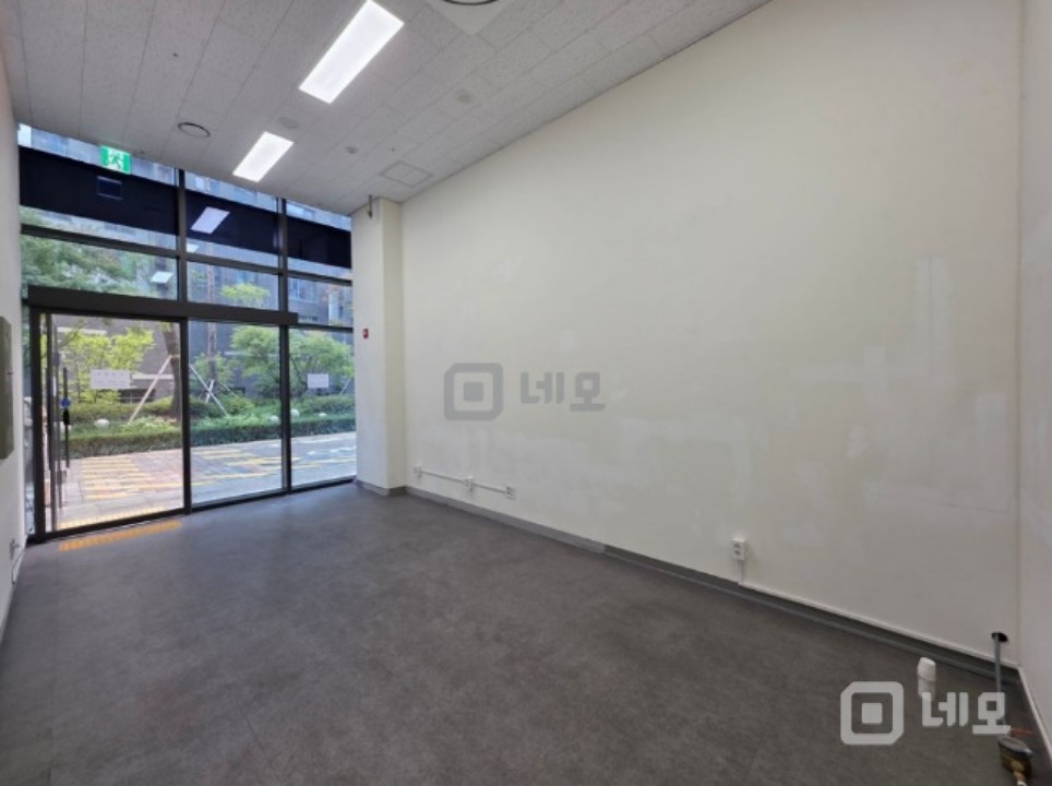 고속터미널역 대단지아파트 대박자리 무권리 상가 사무실 매물의 1번째 사진