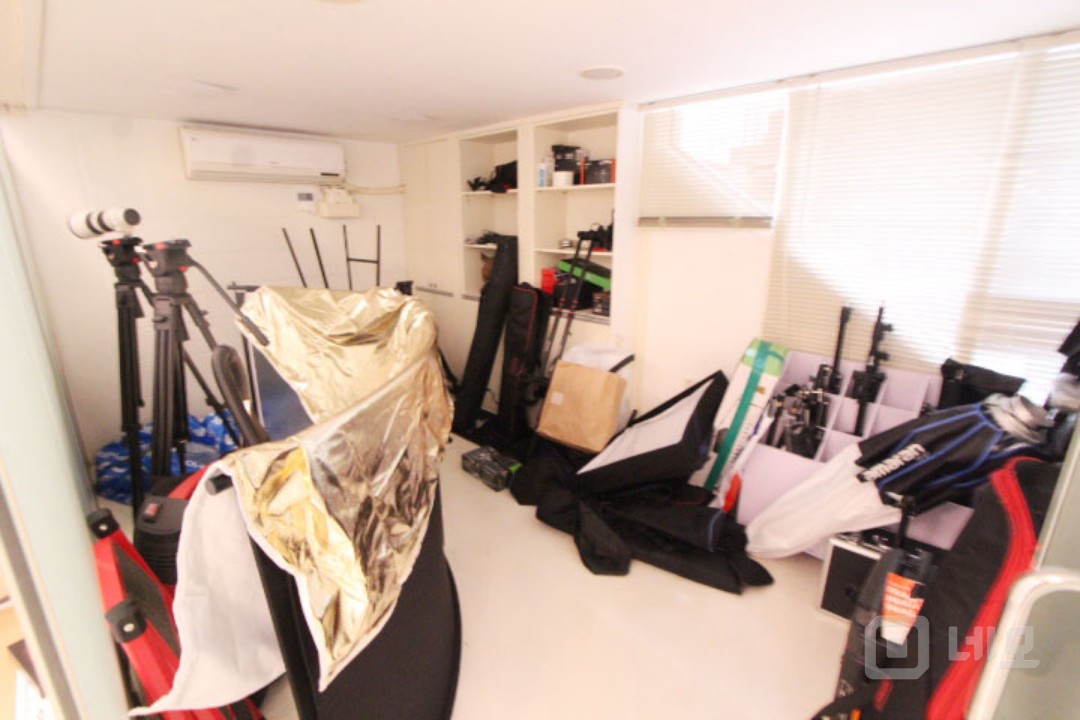 ● 나 스튜디오에요 하는 공간 입니다 ~~ 지하 스튜디오 시설 완비 !! 매물의 11번째 사진