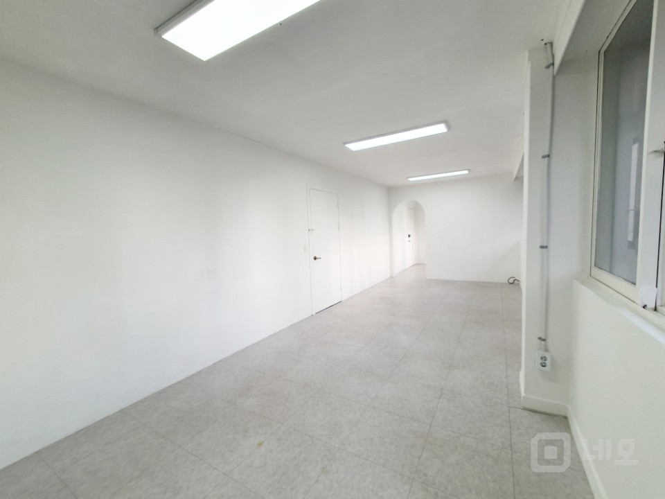 GATE 무권리 망원역 도보 5분 엘베있는 가성비 뛰어난 사무실 매물의 2번째 사진