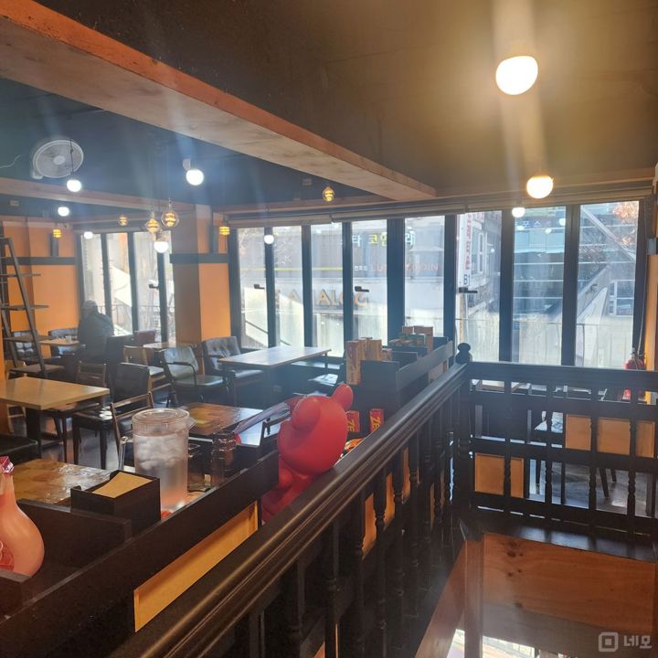 역세권 번화가에 장사 잘 되는 커피숍 매물의 2번째 사진