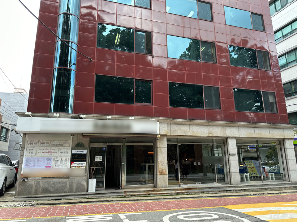 강남구 삼성동, 깔끔한 인테리어 완비된 네일샵 매물의 5번째 사진