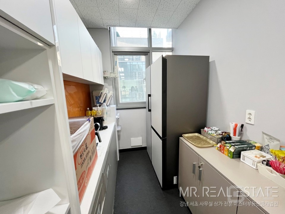 언주역1분 주차2대 완벽인테리어 대로변 단독층 통창 ACE 매물의 17번째 사진