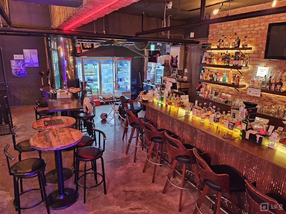 방이동 먹자골목 위치, 유동인구 풍부한 지층 다트펍 매물의 1번째 사진