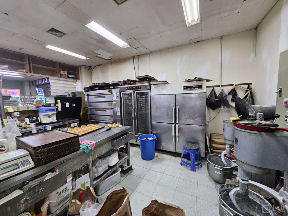 접근성 좋은 대로변, 솔샘역 앞 지하2층 베이커리 매물의 4번째 사진