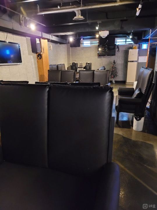 유동 인구 많은, 용산동2가 해방촌 상권 지하1층 상가 매물의 3번째 사진