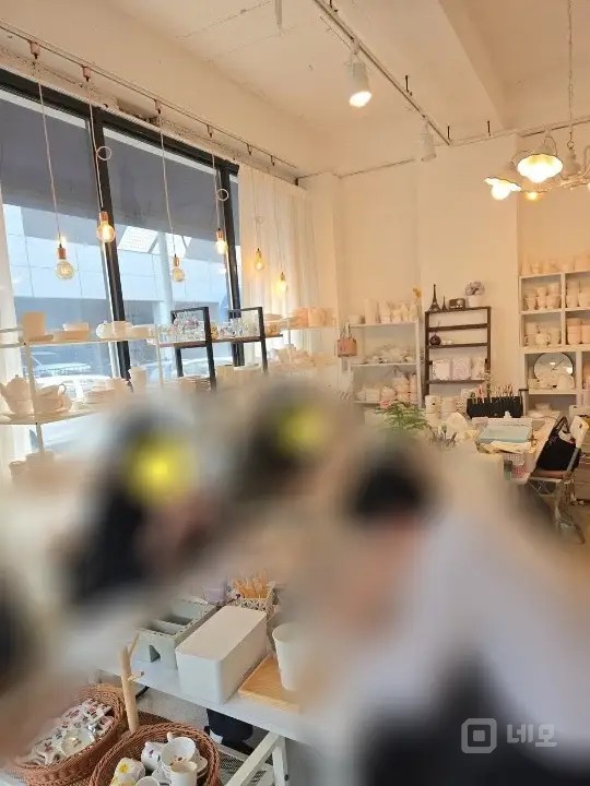 용인 남향코너 통창 예쁜건물(도자기공방운영중) 매물의 3번째 사진