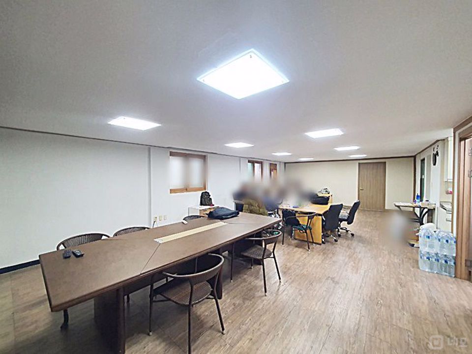 ♣ 합정역 도보5분 36평! 위치좋고 내부깔끔한 가성비 최고사무실!! 매물의 4번째 사진