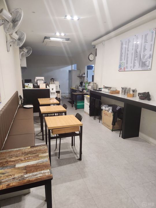 남부터미널역 역세권, 주거단지 위치, 주방 시설 완비된 김밥 전문점 매물의 1번째 사진