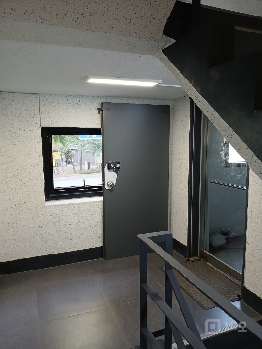 역세권)응암역 3번 출구에서 약 110m 남향, 매물의 2번째 사진