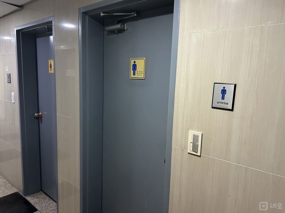 역삼동 역세권 깔끔한 사무실 매물 매물의 8번째 사진