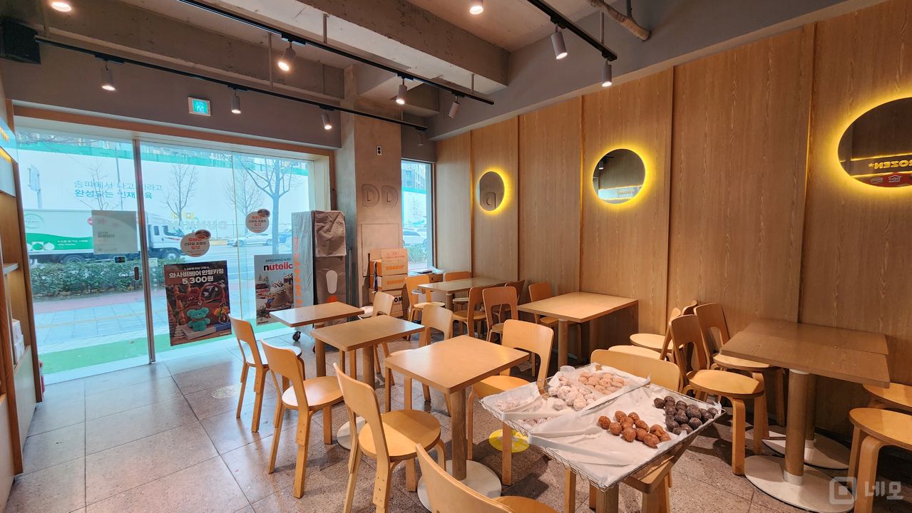 방이동 몽촌토성역 초역세권, 시설, 인테리어 완비된 도넛 전문점 매물의 3번째 사진