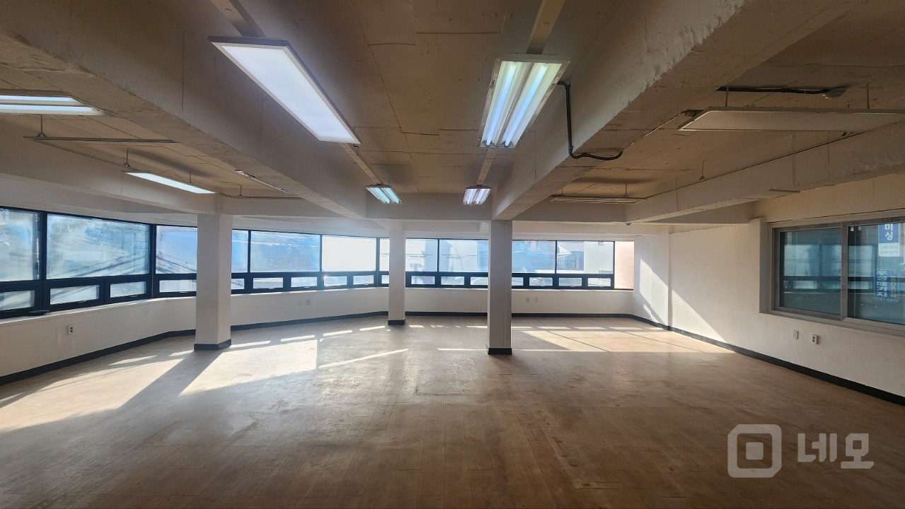 엘베o주차o 코너건물 2층 단독 사무실 매물의 1번째 사진