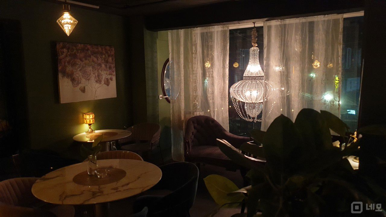 통인동 경복궁역 역세권, SNS 감성 인테리어, 단골 고객 많은 바 매물의 2번째 사진