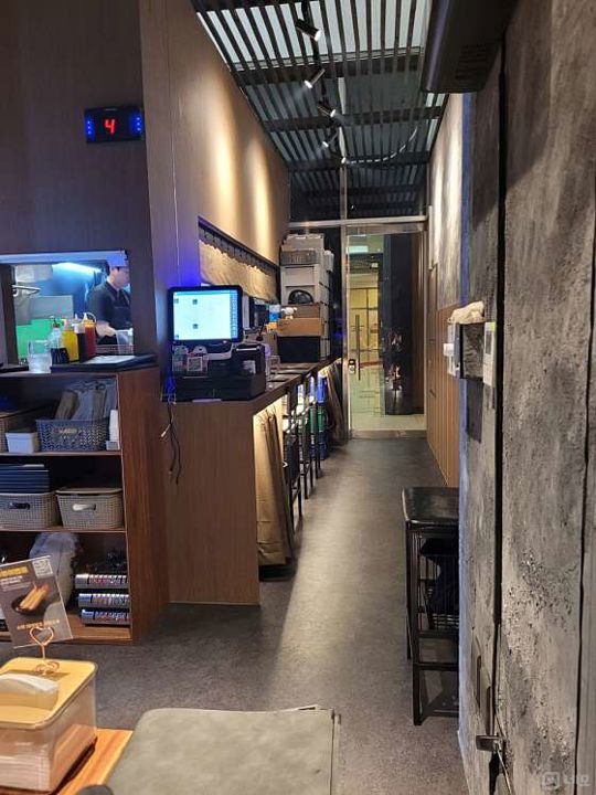 문래동 복합 상권에 위치한 요리 주점 매물의 4번째 사진