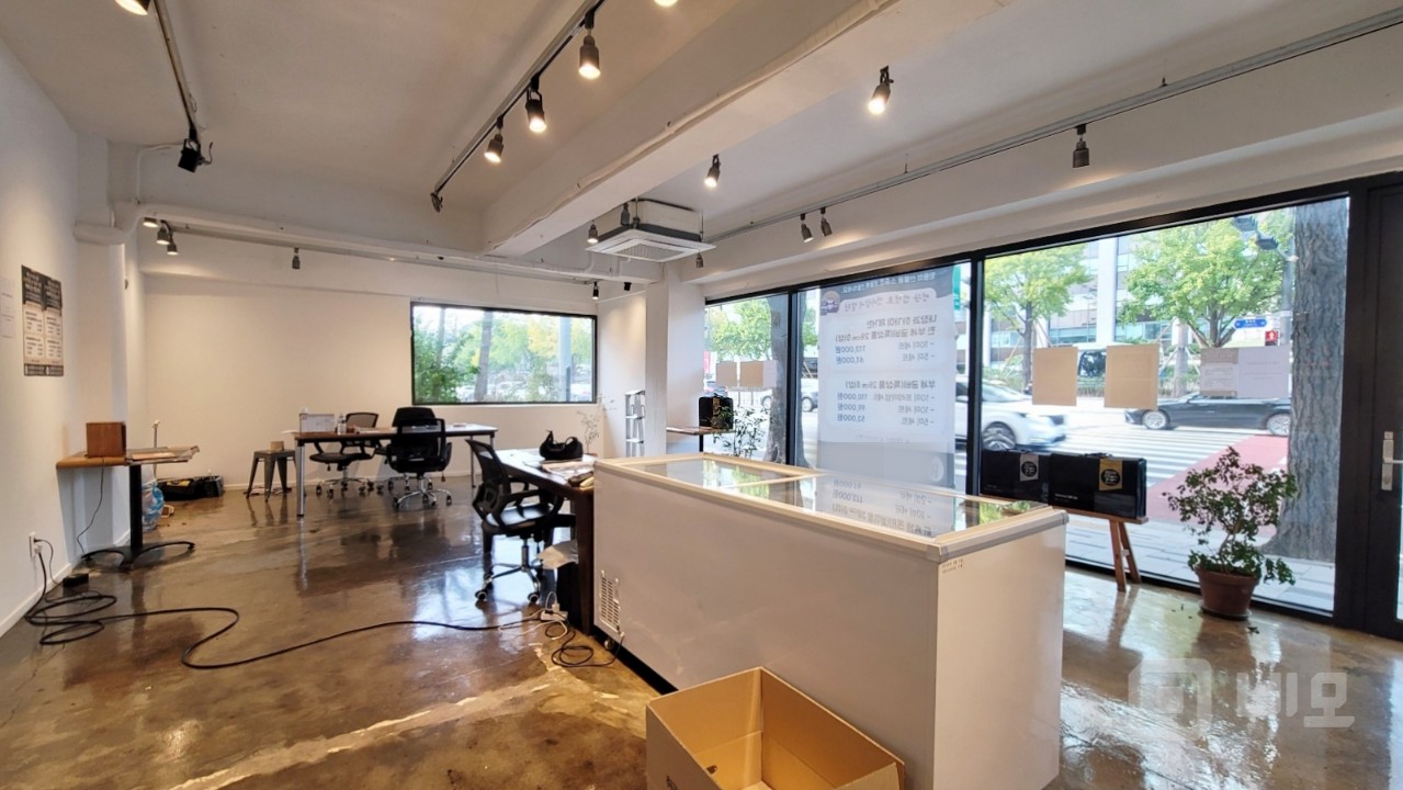 안국역 인근 대로변 가시성 좋은 1층 상가 , 무권리 매물의 6번째 사진