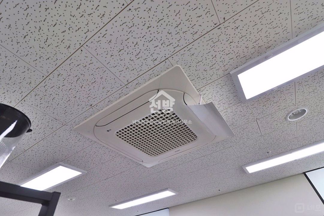 룸인테리어 설치된 사무실 매물 , 탕비공간 풀세팅 끝 매물의 10번째 사진