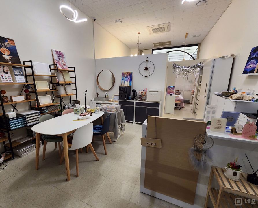 별내역 역세권, 깔끔한 인테리어 완비된 2층 주상복합상가 매물의 1번째 사진