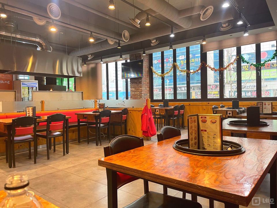 넓은 평수, 거주민들의 수요 많은 강서구 명지동 닭갈비 전문점 매물의 3번째 사진