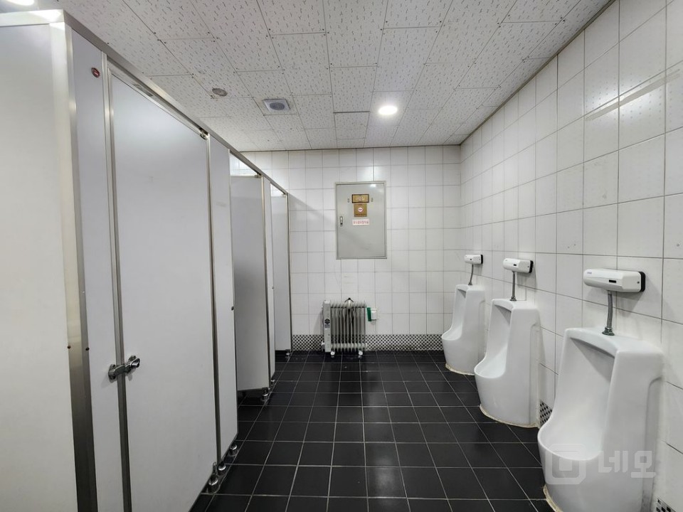 브랜드·스튜디오·교육시설 모두 어울리는 망원 핵심 입지 매물의 20번째 사진